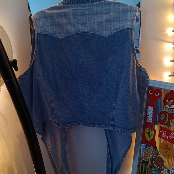 Forever Classic Revolt Sleeveless Jean Jacket/Vest - Picture 3 of 3